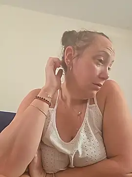 Wisie Cutie online show from May 2026 10:34:01 AM