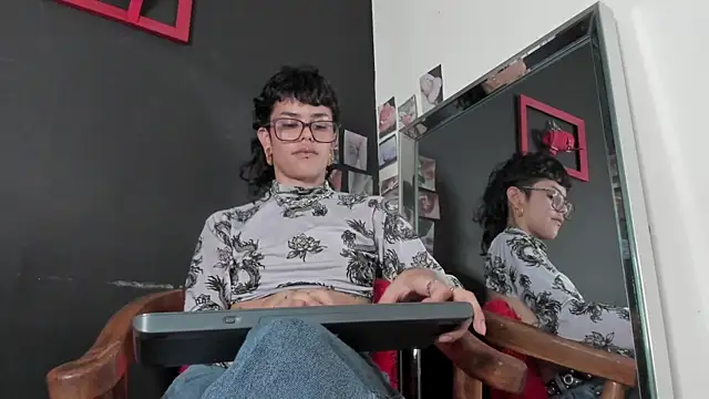 Snapshot of trinitty chatting on February 2025 08:22:02 PM trinitty online show from February 2025 08:22:02 PM