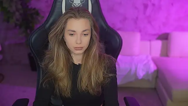 Snapshot of Kisasolo chatting on October 2025 07:00:01 PM Kisasolo online show from October 2025 07:00:01 PM