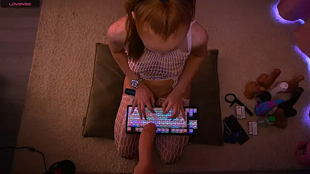 Snapshot of Redhead_Shark_new chatting on March 2026 01:15:02 PM Redhead Shark new online show from March 2026 01:15:02 PM