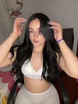 salome polaniiee online show from April 2026 06:21:01 AM