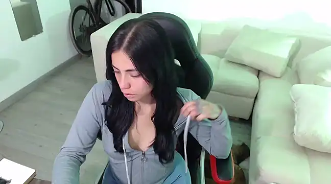 Snapshot of i_am_nina_ chatting on January 2025 02:58:02 AM i am nina online show from January 2025 02:58:02 AM