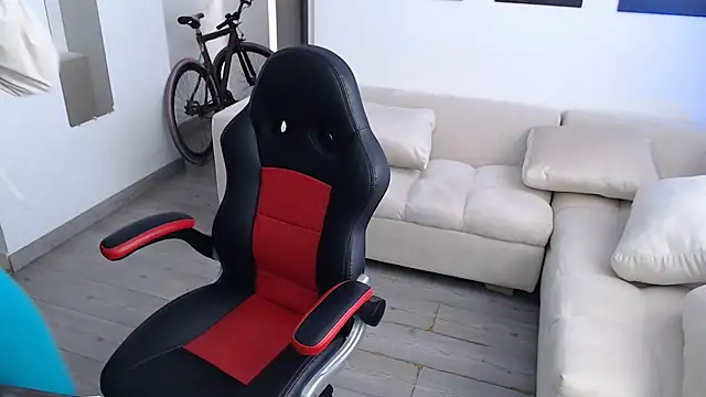 Snapshot of i_am_nina_ chatting on January 2025 08:21:01 PM i am nina online show from January 2025 08:21:01 PM