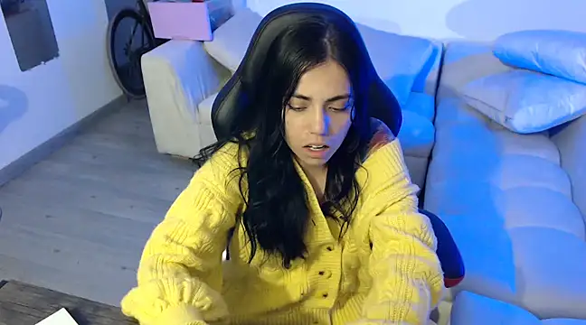 Snapshot of i_am_nina_ chatting on January 2025 05:41:02 AM i am nina online show from January 2025 05:41:02 AM