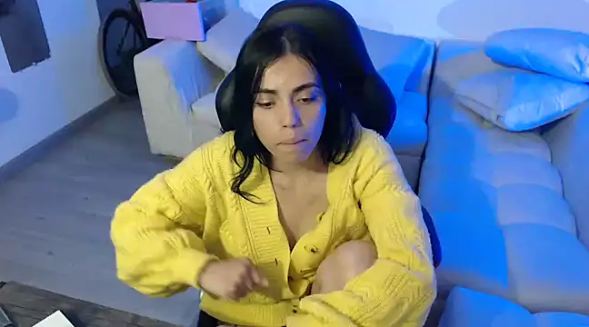 Snapshot of i_am_nina_ chatting on January 2025 10:51:01 PM i am nina online show from January 2025 10:51:01 PM