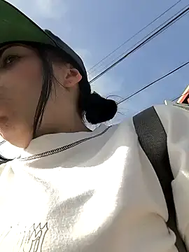 Snapshot of i_am_nina_ chatting on January 2025 01:17:01 PM i am nina online show from January 2025 01:17:01 PM