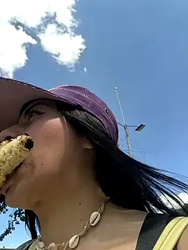 Snapshot of i_am_nina_ chatting on January 2025 05:07:02 PM i am nina online show from January 2025 05:07:02 PM