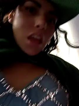 Snapshot of i_am_nina_ chatting on February 2025 06:35:02 PM i am nina online show from February 2025 06:35:02 PM