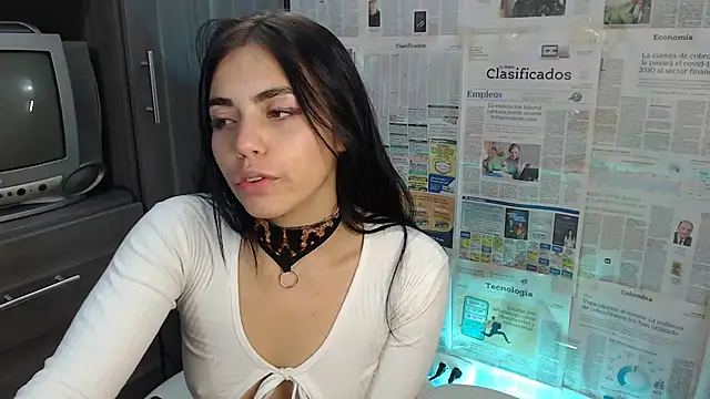 Snapshot of i_am_nina_ chatting on February 2025 05:01:01 AM i am nina online show from February 2025 05:01:01 AM