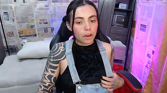 Snapshot of i_am_nina_ chatting on October 2025 02:55:01 AM i am nina online show from October 2025 02:55:01 AM