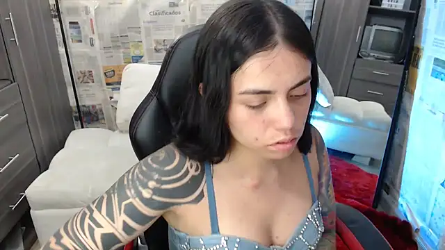 Snapshot of i_am_nina_ chatting on October 2025 02:08:01 AM i am nina online show from October 2025 02:08:01 AM