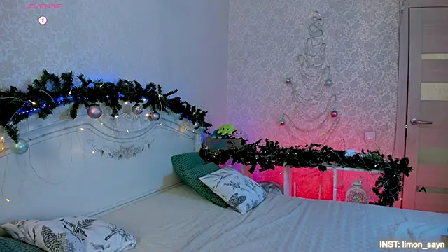 LillyMoure  online show from January 2026 12:14:02 AM