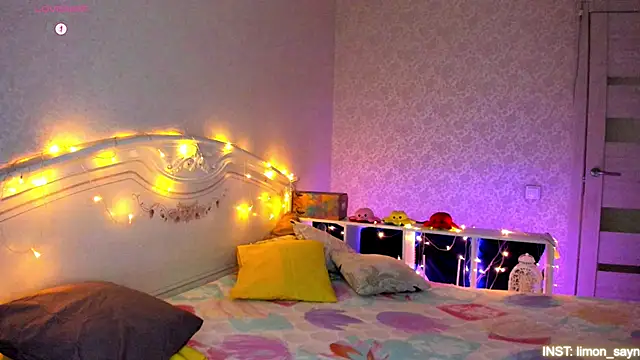 LillyMoure  online show from February 2026 11:16:02 PM