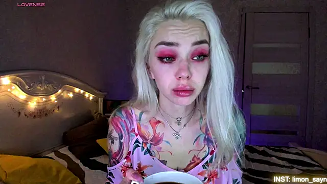 LillyMoure  online show from June 2026 11:13:01 PM
