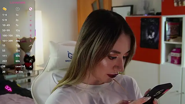 Snapshot of Fiona-Love chatting on September 2025 03:24:02 PM Fiona-Love online show from September 2025 03:24:02 PM