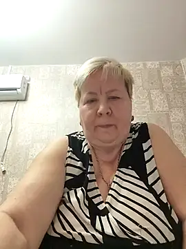 EffectFiona online show from January 2025 12:06:02 PM