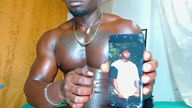 Snapshot of angel_bonbom chatting on January 2025 01:18:02 PM angel bonbom online show from January 2025 01:18:02 PM