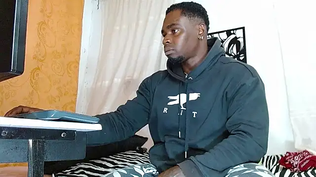 Snapshot of angel_bonbom chatting on February 2025 06:40:01 AM angel bonbom online show from February 2025 06:40:01 AM