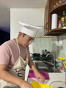 andrewmhilton  online show from February 2025 05:26:02 AM