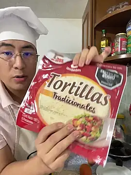 andrewmhilton  online show from February 2025 01:47:02 AM