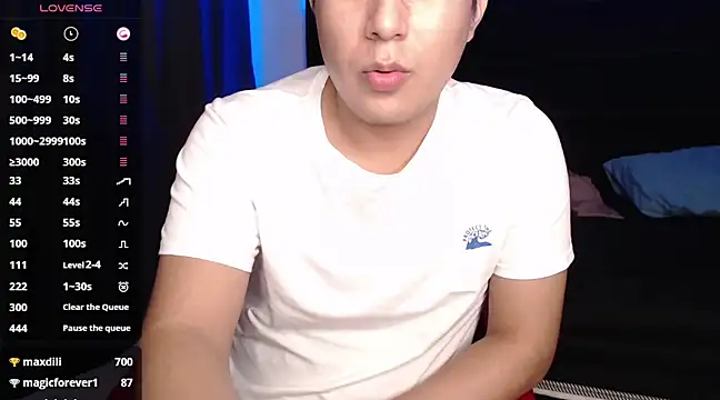 andrewmhilton  online show from February 2025 01:32:01 AM