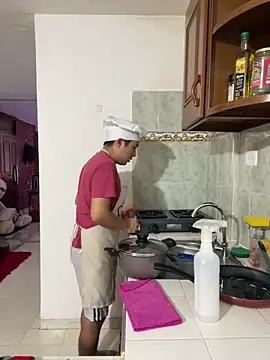 andrewmhilton  online show from February 2025 06:32:02 PM