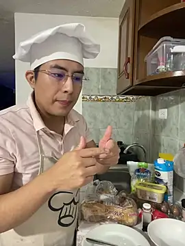 andrewmhilton  online show from February 2025 03:45:02 AM