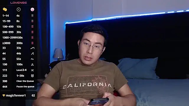 andrewmhilton  online show from February 2025 11:41:02 PM