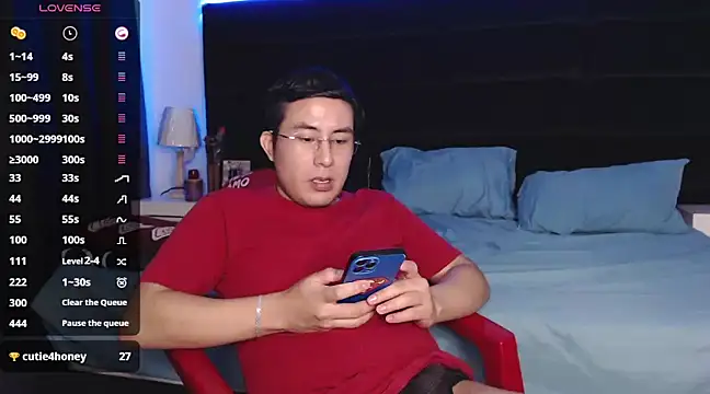 andrewmhilton  online show from February 2025 01:15:02 AM