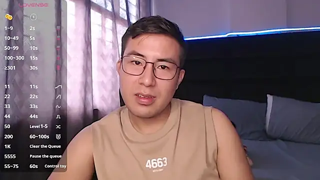 andrewmhilton  online show from September 2025 04:55:02 PM