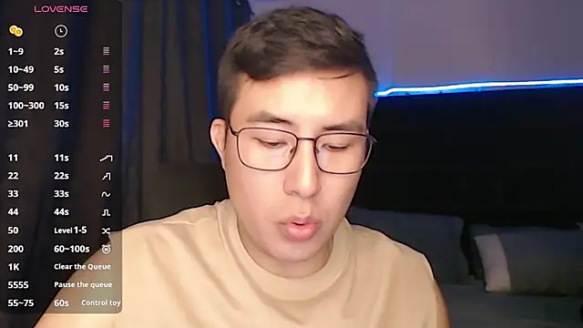 andrewmhilton  online show from September 2025 06:19:02 AM