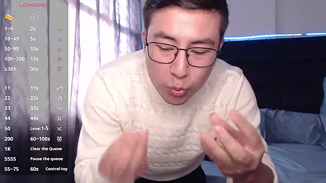 andrewmhilton  online show from October 2025 05:14:01 PM