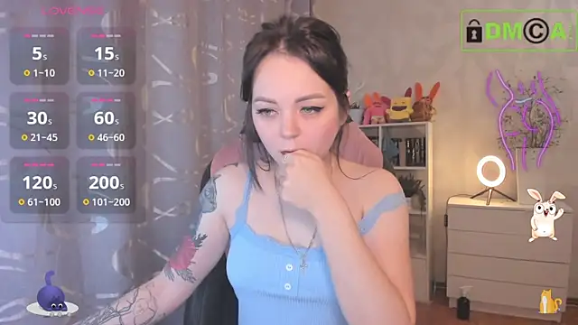 Snapshot of AnnyHoney_ chatting on October 2025 11:11:01 AM AnnyHoney online show from October 2025 11:11:01 AM