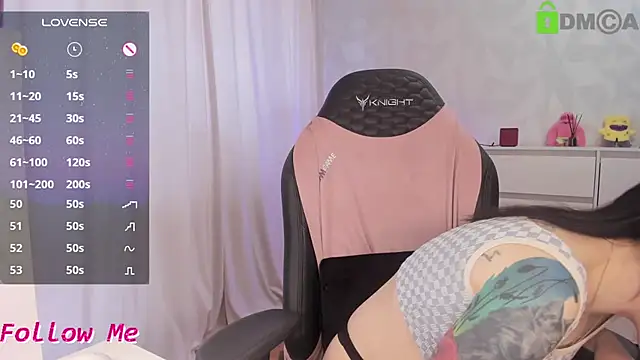 Snapshot of AnnyHoney_ chatting on April 2026 11:19:01 AM AnnyHoney online show from April 2026 11:19:01 AM