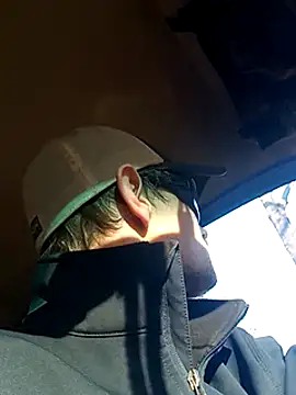 Snapshot of Midwestalpha chatting on December 2024 08:39:01 PM Midwestalpha online show from December 2024 08:39:01 PM