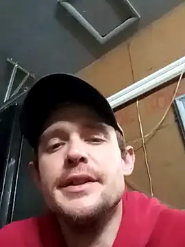 Snapshot of Midwestalpha chatting on December 2024 02:31:02 AM Midwestalpha online show from December 2024 02:31:02 AM