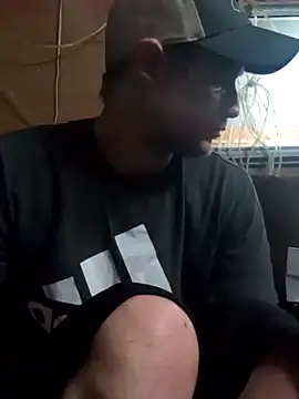 Snapshot of Midwestalpha chatting on December 2024 08:48:01 AM Midwestalpha online show from December 2024 08:48:01 AM