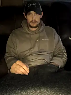 Snapshot of Midwestalpha chatting on October 2025 08:02:02 AM Midwestalpha online show from October 2025 08:02:02 AM