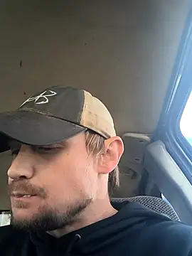 Snapshot of Midwestalpha chatting on November 2025 07:45:01 PM Midwestalpha online show from November 2025 07:45:01 PM