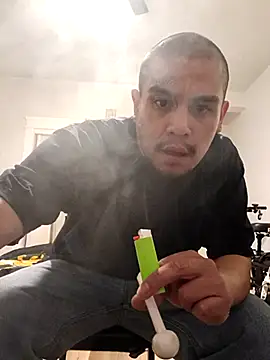 Snapshot of Stomps33 chatting on February 2025 02:31:01 AM Stomps33 online show from February 2025 02:31:01 AM