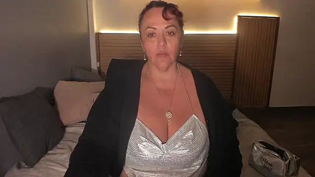 Snapshot of megan_dreamsss chatting on February 2026 12:04:01 AM megan dreamsss online show from February 2026 12:04:01 AM