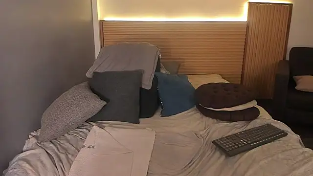 Snapshot of megan_dreamsss chatting on March 2026 08:19:01 AM megan dreamsss online show from March 2026 08:19:01 AM