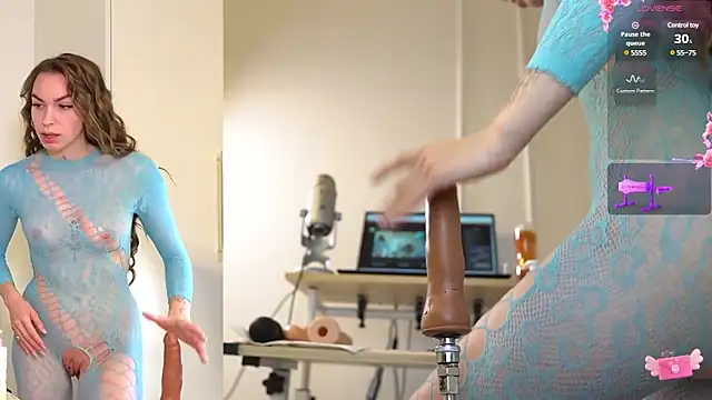 Snapshot of Miss69Ri99 chatting on January 2025 05:48:01 PM Miss69Ri99 online show from January 2025 05:48:01 PM