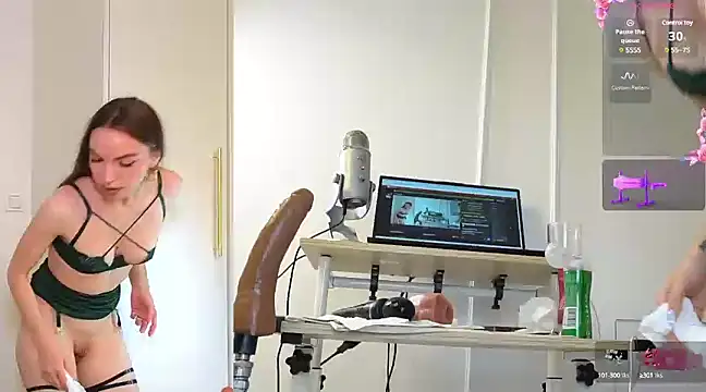 Snapshot of Miss69Ri99 chatting on February 2025 09:46:01 PM Miss69Ri99 online show from February 2025 09:46:01 PM