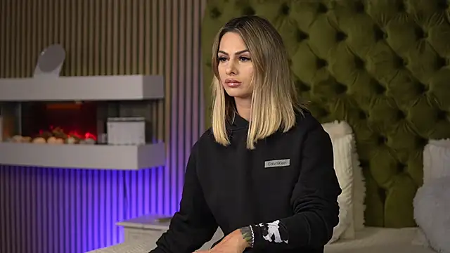 Snapshot of TiffanyMaze chatting on October 2025 06:09:01 AM TiffanyMaze online show from October 2025 06:09:01 AM