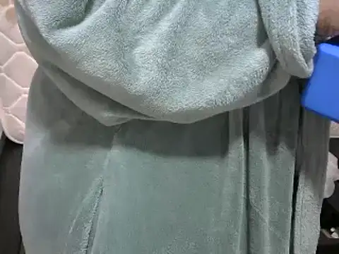 Snapshot of Lelety79 chatting on February 2025 06:28:01 AM Lelety79 online show from February 2025 06:28:01 AM