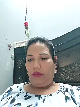 Poojabhabi101 online show from October 2025 06:45:02 AM