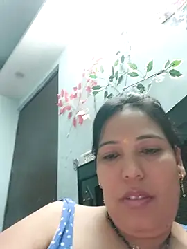 Poojabhabi101 online show from November 2025 08:53:02 AM