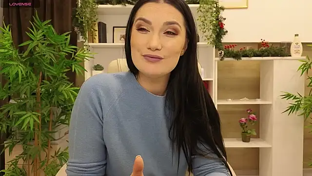 SelineSole online show from December 2024 05:21:01 PM