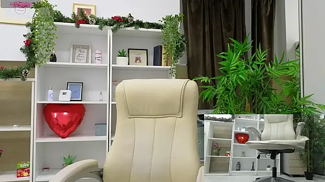 SelineSole online show from January 2025 04:06:01 PM